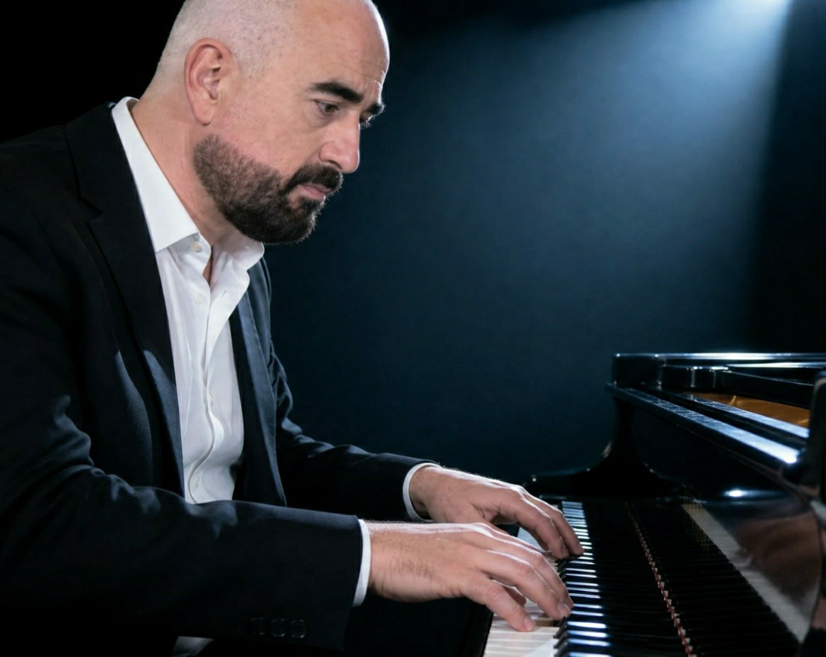Phil Best Classical Pianist